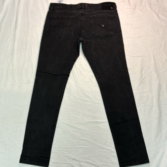 GUESS Men’s Modern Skinny Avalon Fit Black Distressed Jeans Size 38Wx34L - Picture 6 of 6